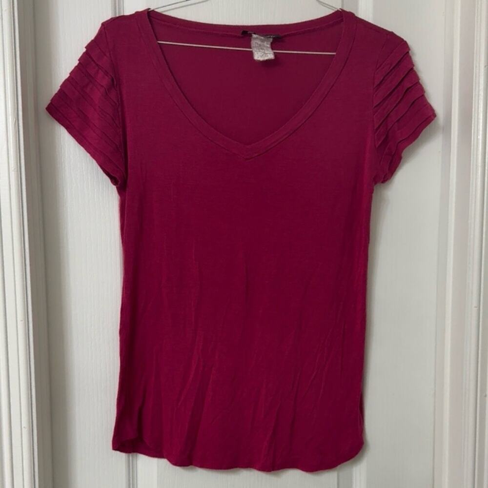 Santory pink burgundy short sleeve v-neck top  pleated tiered ruffle sleeves L